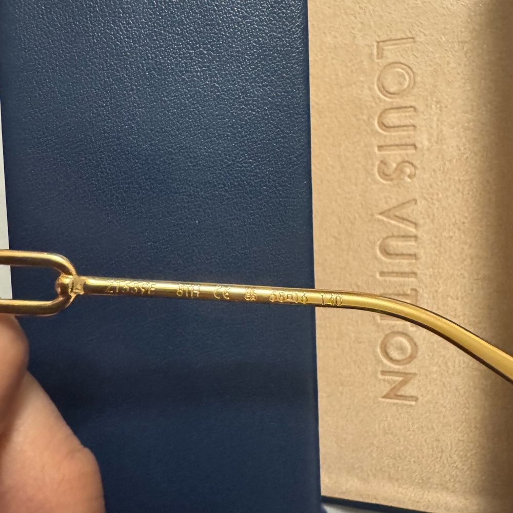 My LV Chain Pilot Sunglasses Louis Vuitton Gold Frame Sunglasses with Brown - Picture 13 of 13